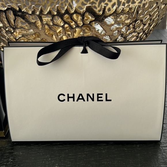 Chanel Boxes - Picture 3 of 4